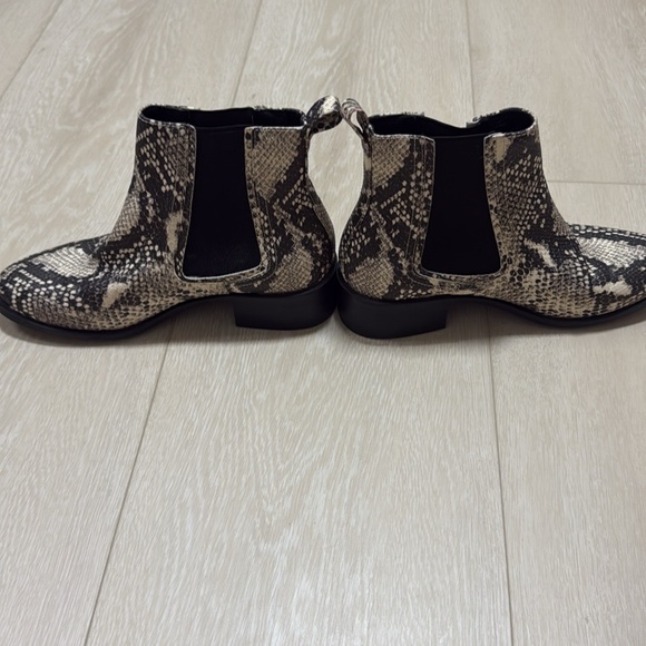 Steve Madden Devan Faux Snake Skin Ankle Boots - Picture 7 of 11